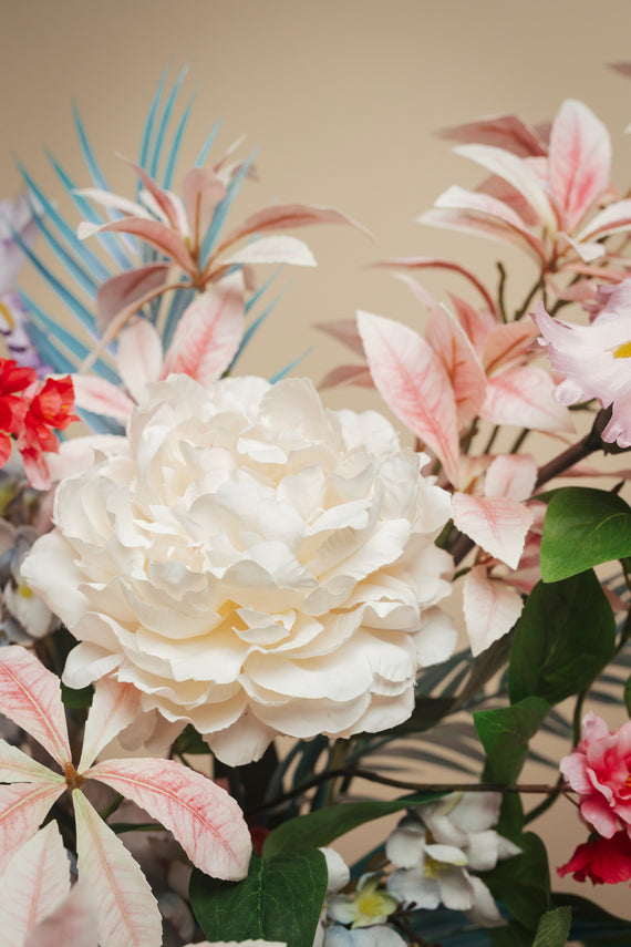 Alice in Flowerland